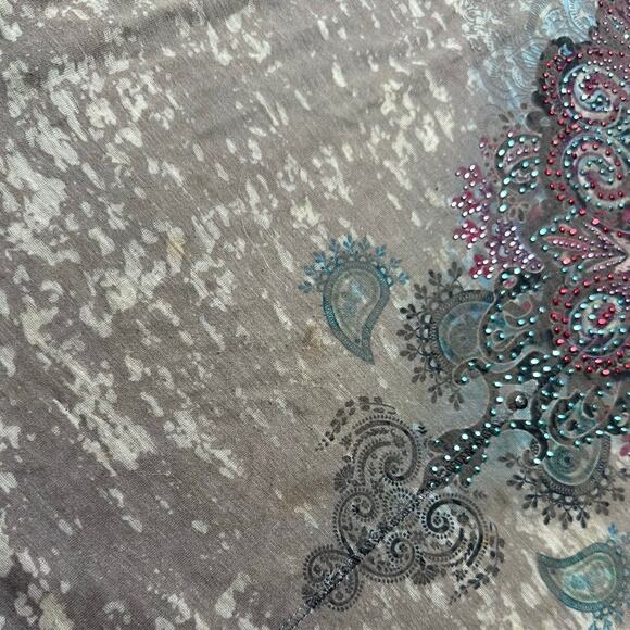 One World: Y2K Gray Rhinestone Paisley Tee - Picture 4 of 6